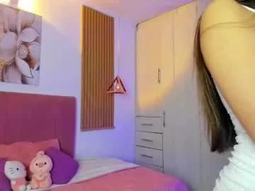 Freechat mia_nevaeh on Chaturbate