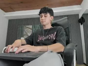 michaeel_blue — GOAL: CUMMING ON MY FACE  [600 tokens remaining] Welcome to my room! #young #bigcock #twink #cum #cumshow