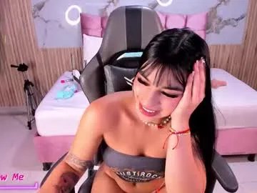 Freechat nicolee19_ on Chaturbate