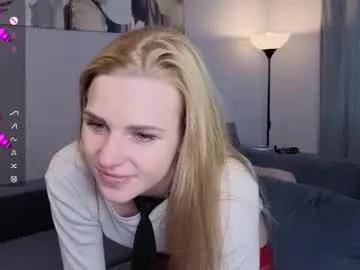 noradunn — GOAL: squeeze boobs close to the cam [55 tokens remaining] Welcome to my room! #nonude #natural #tease #shy #new
