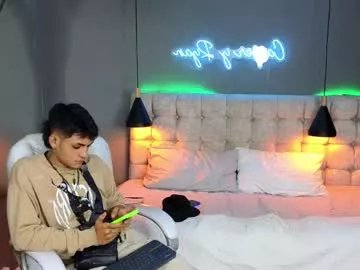 paradise_boy_s on Chaturbate 