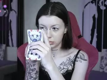 Freechat prettybones on Chaturbate