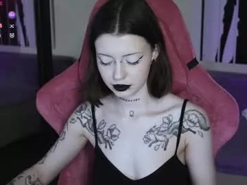 Freechat prettybones on Chaturbate