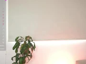 Freechat roselinedior on Chaturbate