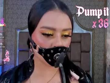 Freechat soffiqueen on Chaturbate