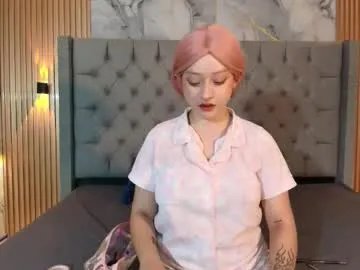 Freechat suxan_white on Chaturbate