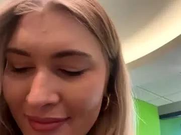 Freechat thelittlebambii on Chaturbate