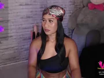 Freechat tinna__hottie on Chaturbate