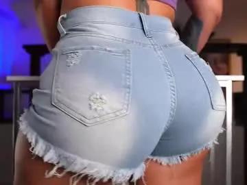 Freechat vaniaa_ on Chaturbate