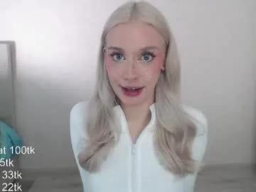 Freechat vickyfuckingdoll on Chaturbate