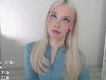 Freechat vickyfuckingdoll on Chaturbate