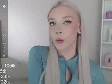 Freechat vickyfuckingdoll on Chaturbate