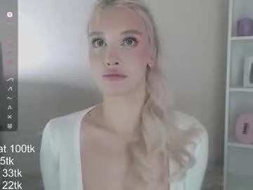 Freechat vickyfuckingdoll on Chaturbate