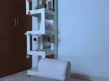 Freechat xxxtatianabustyxxx on Chaturbate