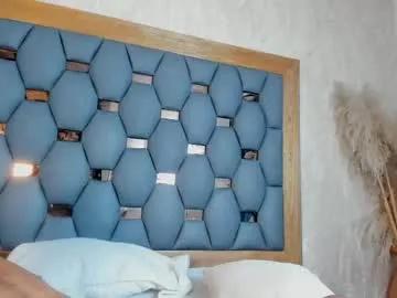 Freechat yayi_derek on Chaturbate