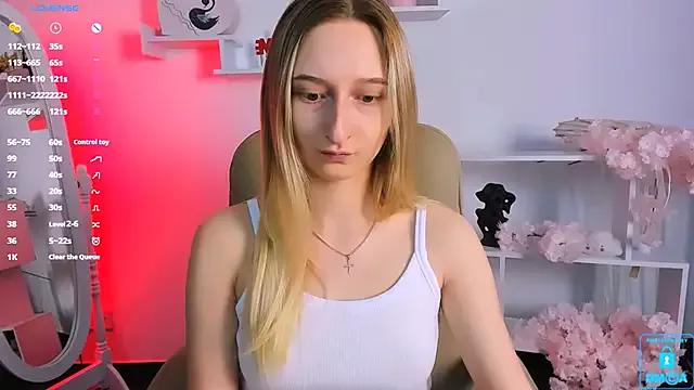 _Ri_na_ on StripChat 