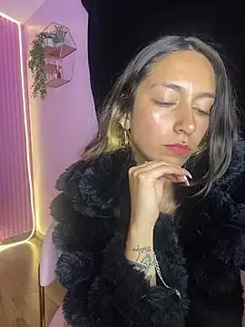 Alaska_euphoria on StripChat 