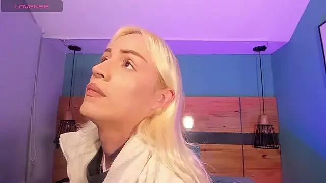 alexawinterrr — show your sexy body Alexa