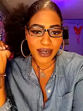 Freechat AmazonianMistress on StripChat