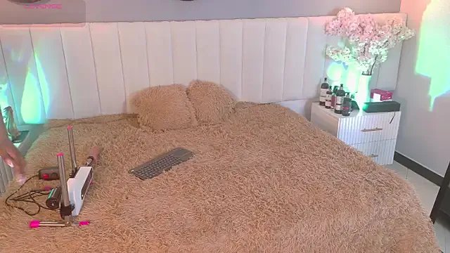 amy_miller1 on StripChat