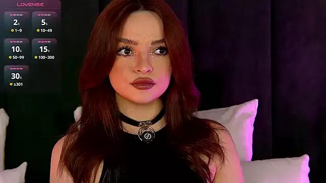 Freechat AnaWest on StripChat