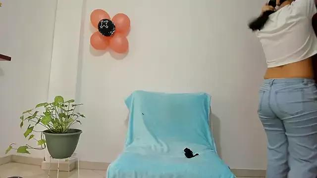 Freechat anniesweet- on StripChat