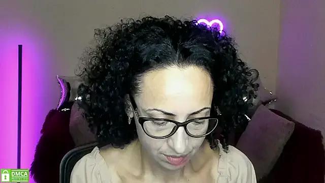 Arianasweety23 on StripChat 