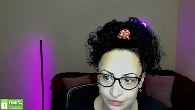 Arianasweety23 on StripChat 