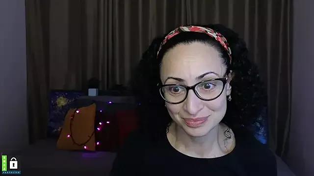 Arianasweety23 on StripChat 