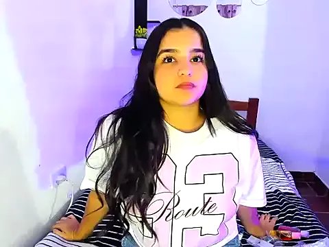 Freechat Babyhoney18 on StripChat