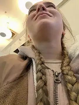 bambi_lu — 2 fingers DEEP in tight pussy 