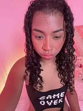 Freechat bella__honey on StripChat