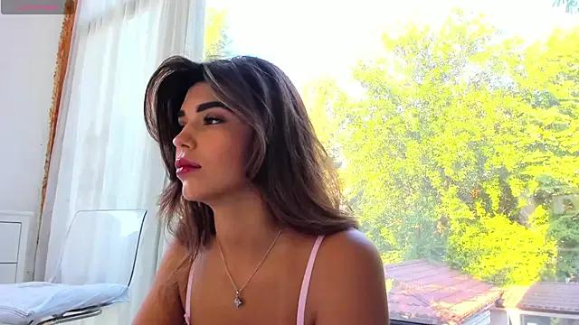 Bella_Posh on StripChat 