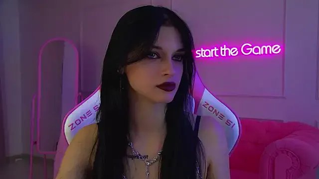 Freechat BeverlyMost on StripChat