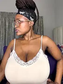 Freechat Bustygoddess32 on StripChat