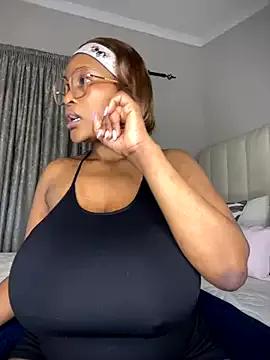 Freechat Bustygoddess32 on StripChat