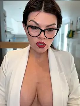 Freechat CarlaConnorTV on StripChat