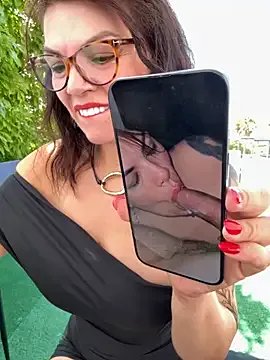 Freechat CarlaConnorTV on StripChat