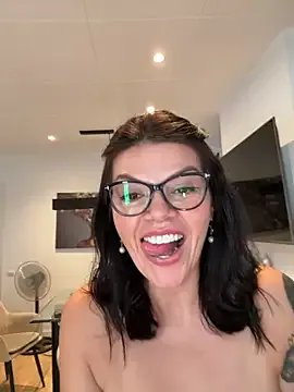 Freechat CarlaConnorTV on StripChat