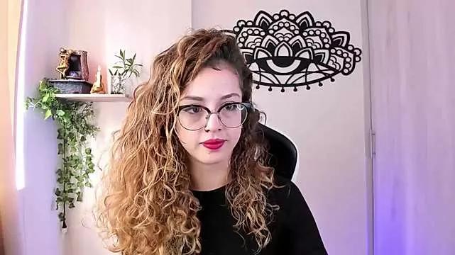 Freechat Cassandra_Caiin on StripChat