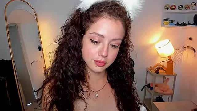 Freechat Cassandra_Caiin on StripChat