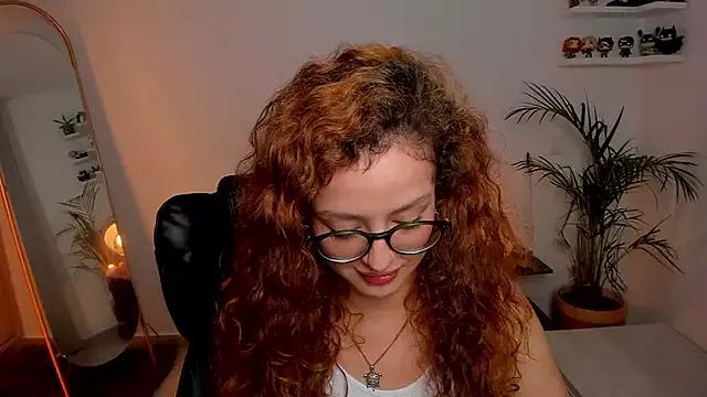 Freechat Cassandra_Caiin on StripChat