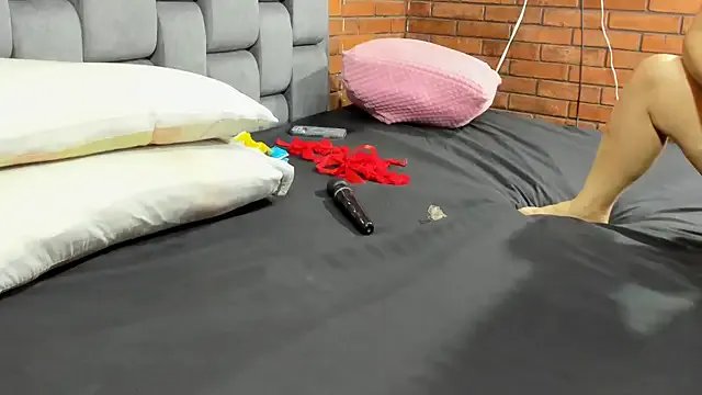 Freechat Couple_Gold69 on StripChat