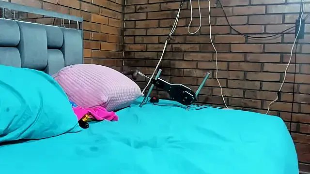 Freechat Couple_Gold69 on StripChat