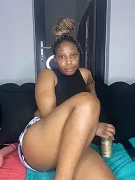 Diamondpussy97 — squirt for daddy