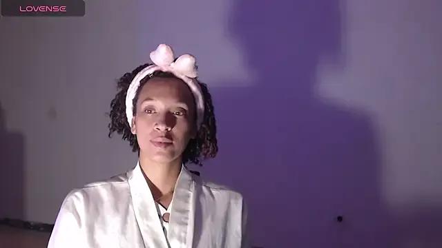 Freechat DonnaDidiamantti on StripChat