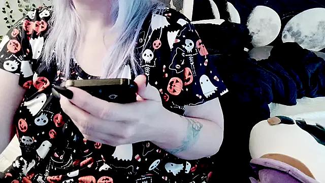 Freechat doomednympho on StripChat