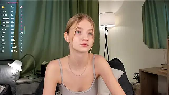 Freechat DreamyGleam on StripChat