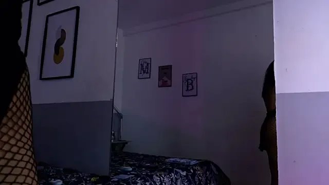 Freechat drooling4daddy on StripChat