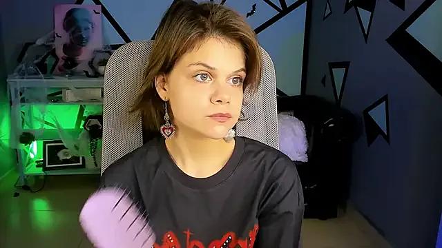 EllieMurler — 1 token if I'm beautiful